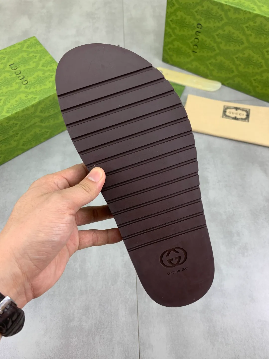 Men's Men's Shoes💰P320💰[New Style]🎁🎁🎁 High-quality GUCCI new casual slippers for the Year of the Snake, original official website, perfect workmanship, transmitting a kind of noble luxury, sublimating its definition of luxury in Gucci's high-end extraordinary craftsmanship. Original Gucci double G combination outsole, code number: 38-44 (45 customized)
